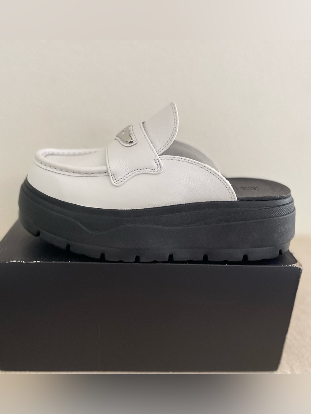 Size 8 - Nike Air Jordan Mule Summit White Metallic Silver HJ4292-100 Women’s